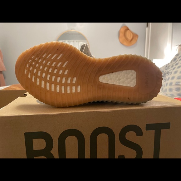 2018 Yeezy boost 350 V2 ‘sesame’ - Picture 3 of 5